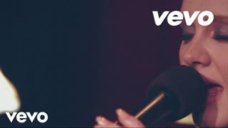 Live · Adele
